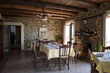 בית מלון כפרי La Fontana Dei Monaci Di Stefania Astore