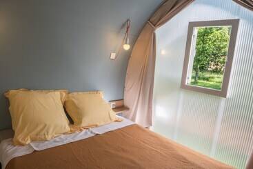 ホテル Les Berges Du Bramont   Tentes