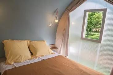 Hotelli Les Berges Du Bramont   Tentes