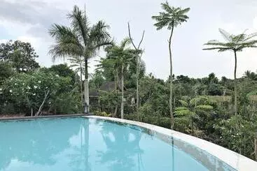Hotel Overlooking Lagoon At Sitio De Amor