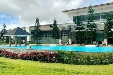 هتل آپارتمان R&a Staycation At Wind Residence