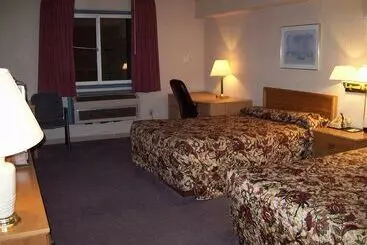 Отель Courtesy Inn