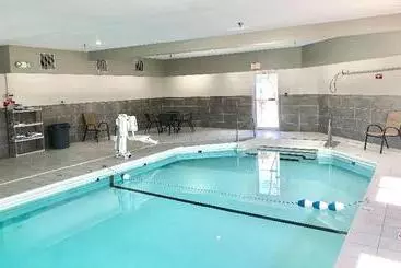 Отель Red Roof Inn & Suites Omaha  Council Bluffs