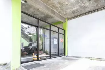 Hotelli Oyo 3830 Dfarys Gh Syariah