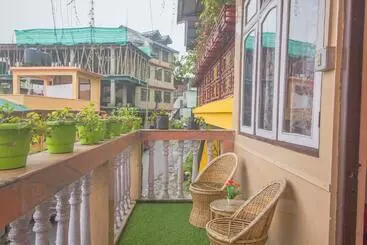 Hotel Oakwood Valley Retreat
