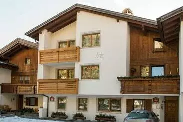 ペンション Ciasa Iris