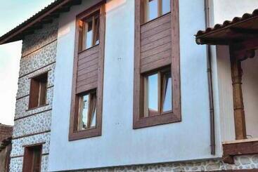 פנסיון Lovna Sreshta