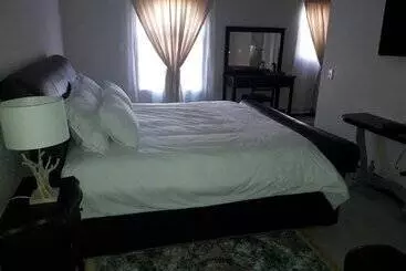 Bed & Breakfast Meringue Lodge