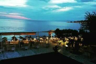 住宿加早餐 Mermer Beach