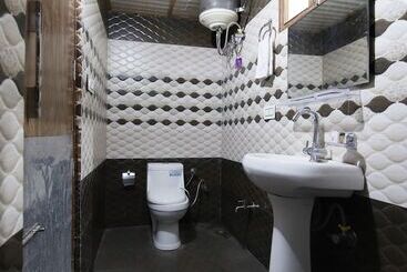 בית מלון כפרי Kasauli View Lodge By Oyo Rooms