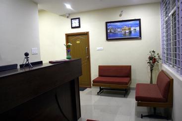 فندق Royal Suvarna Comforts