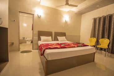 Hotel Yogiraj Palace