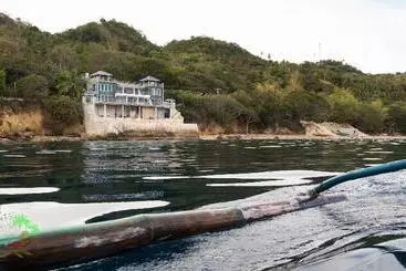 Jaynet Oceanview Resort