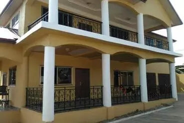 Majatalo Sweetwater Guest House