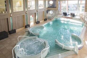 هتل Grand Hôtel Les Flamants Roses Thalasso & Spa