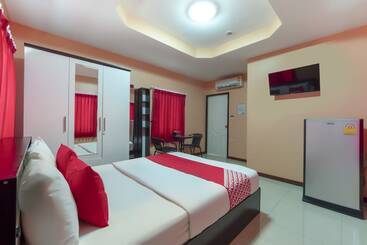 Hotel Oyo 1166 Train Way Resort