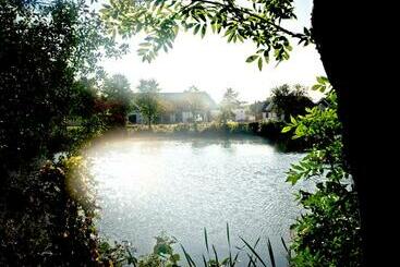 בית מלון כפרי Spirit Of Hven Backafallsbyn