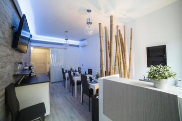 민박 La Seconda Luna