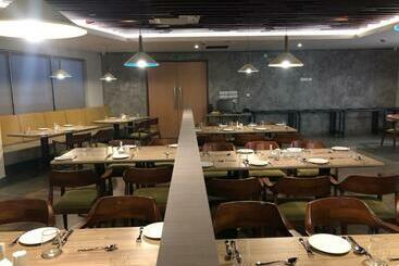 בית מלון כפרי Raj Riveria