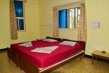 Pensjonat Pebble Bay Home Stay