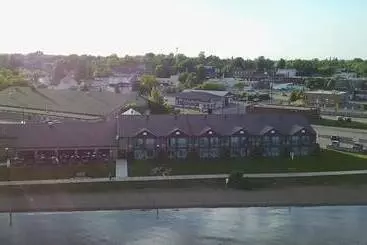 ホテル Waterfront Inn
