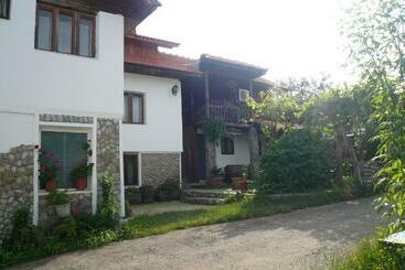 Hotel Agro Pensiunea Plaiul Castanilor