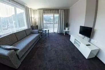 Rakhiv Hotel & Apartments