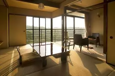 Ryokan Noto Hyakurakusou