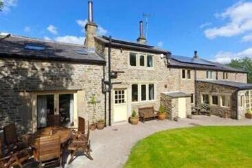 Bed and Breakfast Throstle Nest Farm