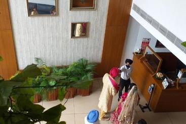 Grand Hotel Nawanshahr