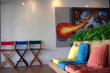 The Pride Hotel At Laemsing