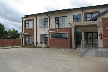 פנסיון 4 Seam Guest House