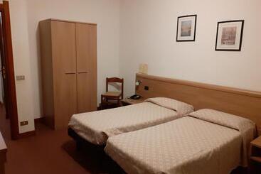 ホテル Albergo Ristorante Cicin