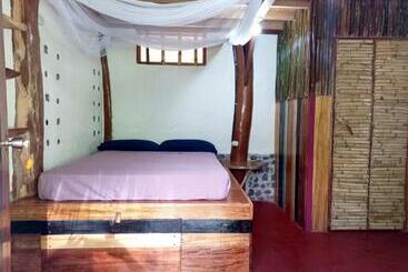 La Urraca Loca Hostel