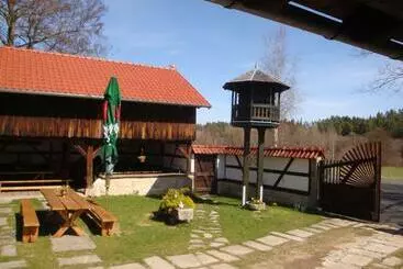 Majatalo Penzion Na Gruntu