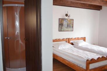 Pensiunea Popasul Iancului