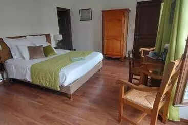 Aamiaismajoitus (B&B) Au Relais De Chaussy