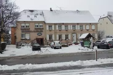 ホテル Aux Deux Clefs