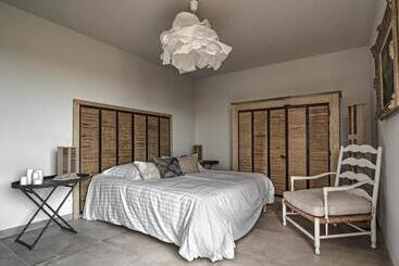 בית מלון כפרי Le Mas Du Pont Roman