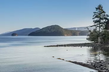 Hotelli Mayne Island Resort