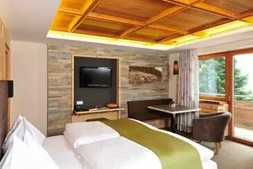 Maraias   Luxury Suites & Apartments