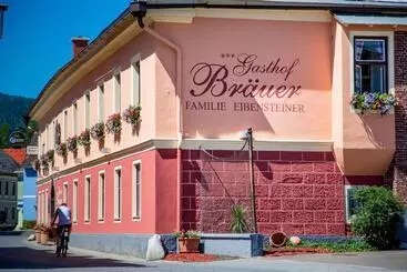 Pansiyon Gasthof Bräuer Familie Eibensteiner