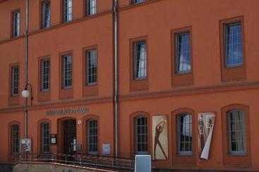 膳宿费 Hostel Lípa Továrna