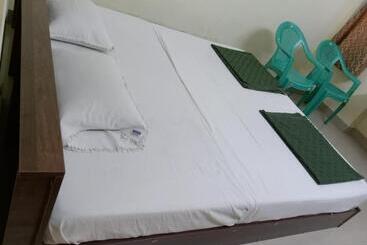 הוסטל Bssk Comforts Inn