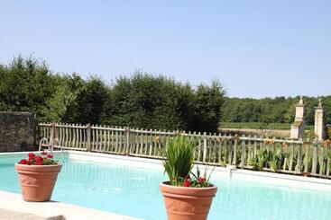 Bed & Breakfast Chateau De Castelneau