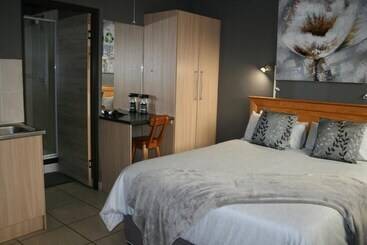 膳宿费 La Belle Guesthouse Parys