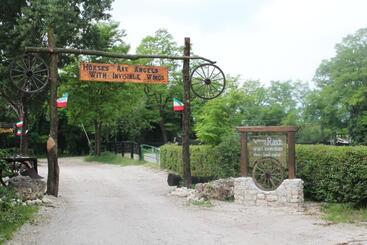 ホテル Agriturismo Al Ranch