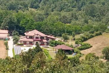 בית מלון כפרי Tenuta Le Cascine