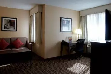 酒店 Best Western Plus Burlington Inn & Suites