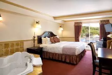 Inn On The Lake, Ascend Hotel Collection